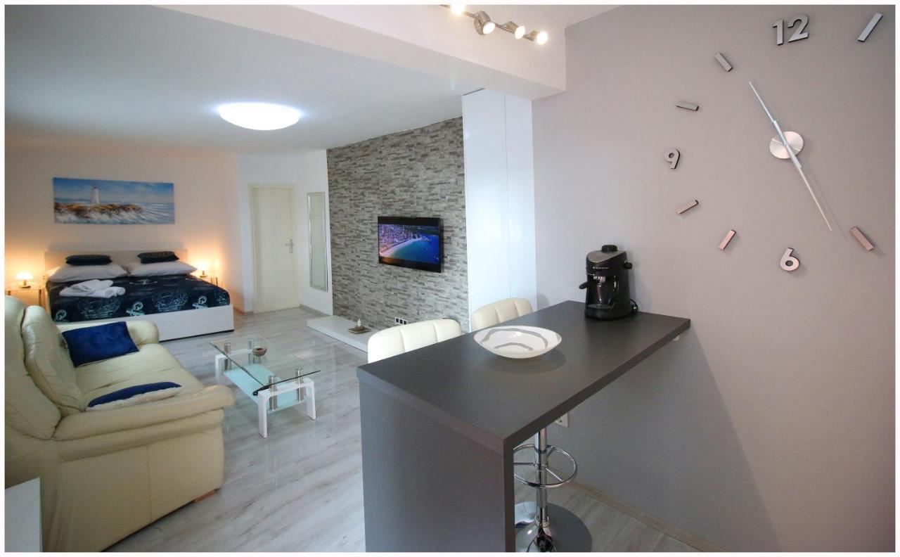 Apartments Eva Primošten Esterno foto
