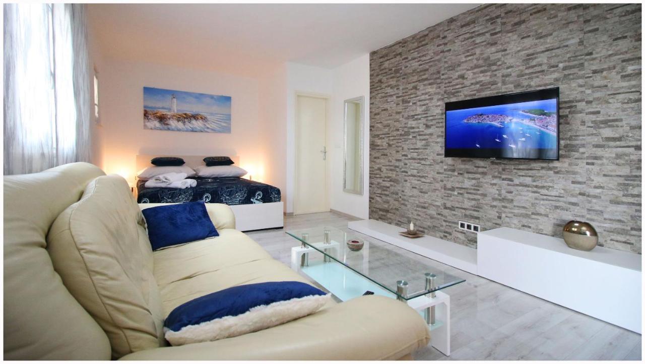 Apartments Eva Primošten Esterno foto